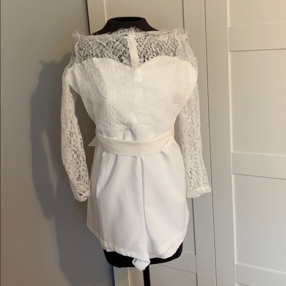 White lace , tie-waist romper